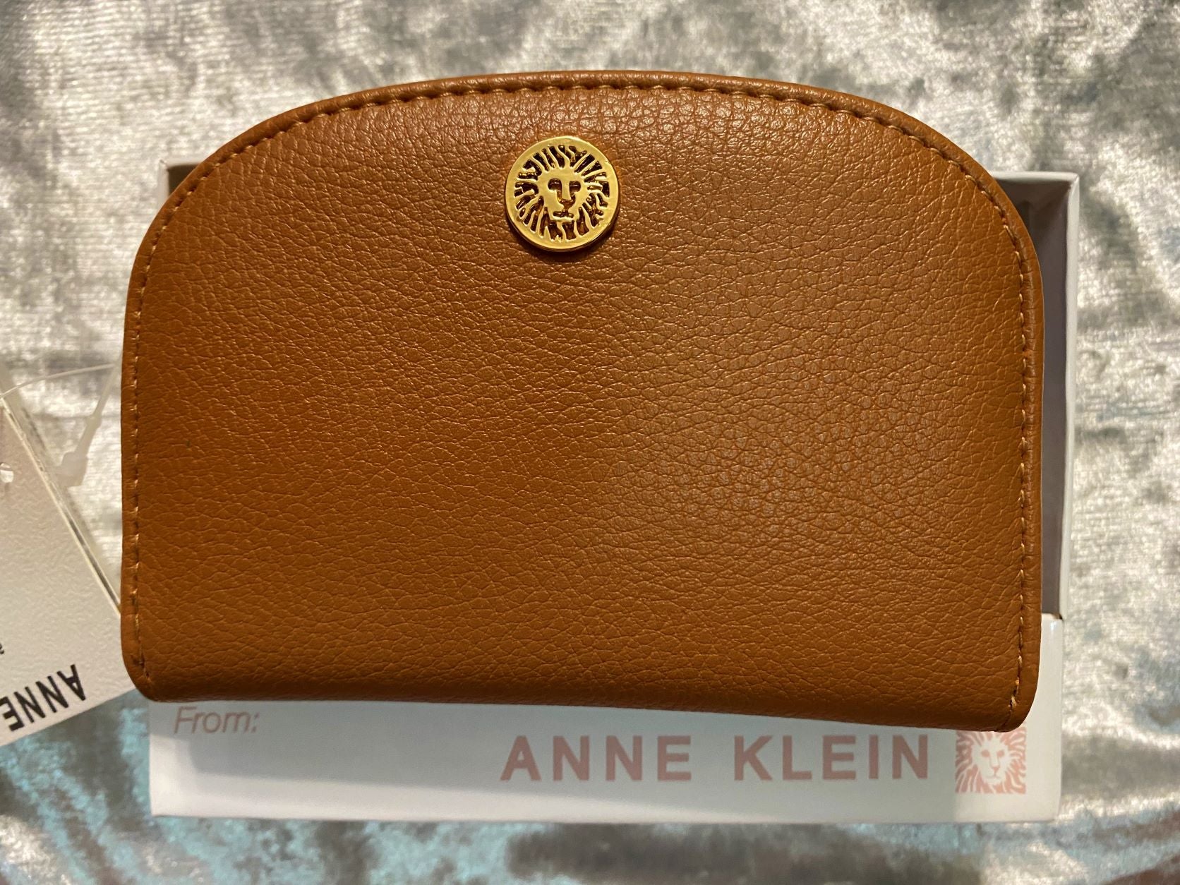 Anne Klein Tote bag, Women's Fashion, Bags & Wallets, Tote Bags on Carousell